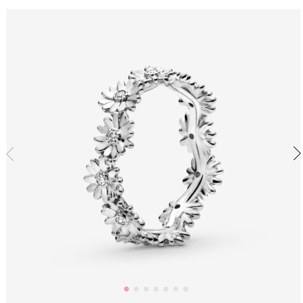 Pandora Sparkling Daisy Flower Crown Ring